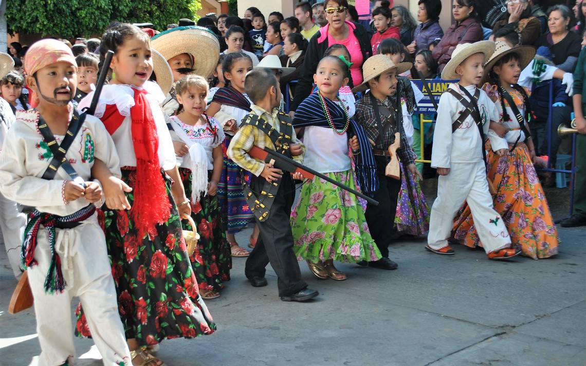 Todo listo para el desfile del 20 de Noviembre El Sol de Irapuato